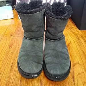 black bailey bow uggs